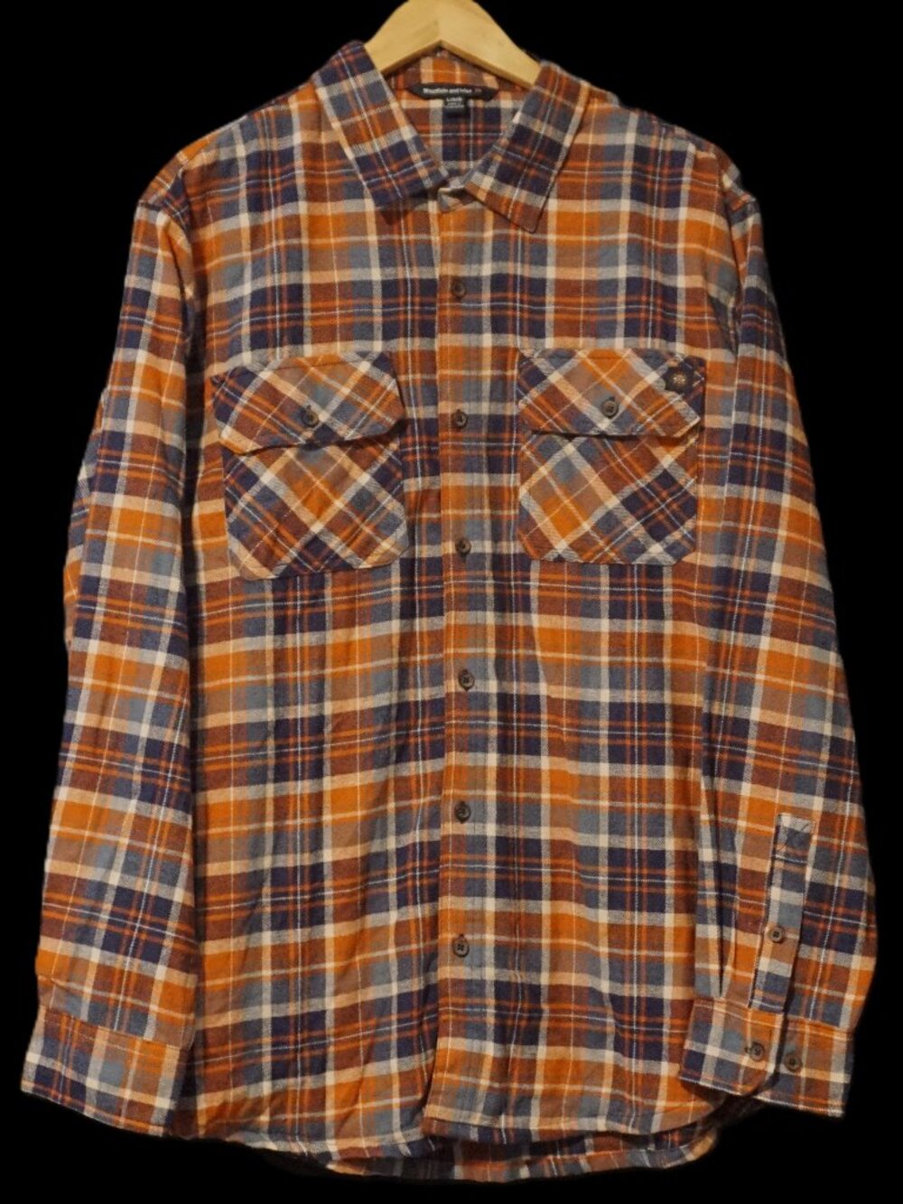 Mountain & Isles Flannel Navy and Rust Plaid Button Up Men’s Large